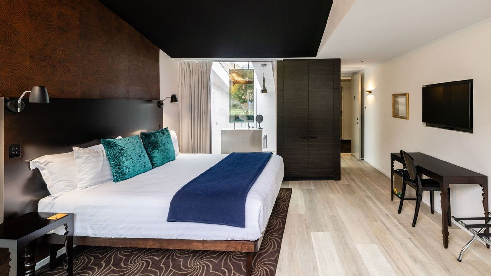 Forest View Room